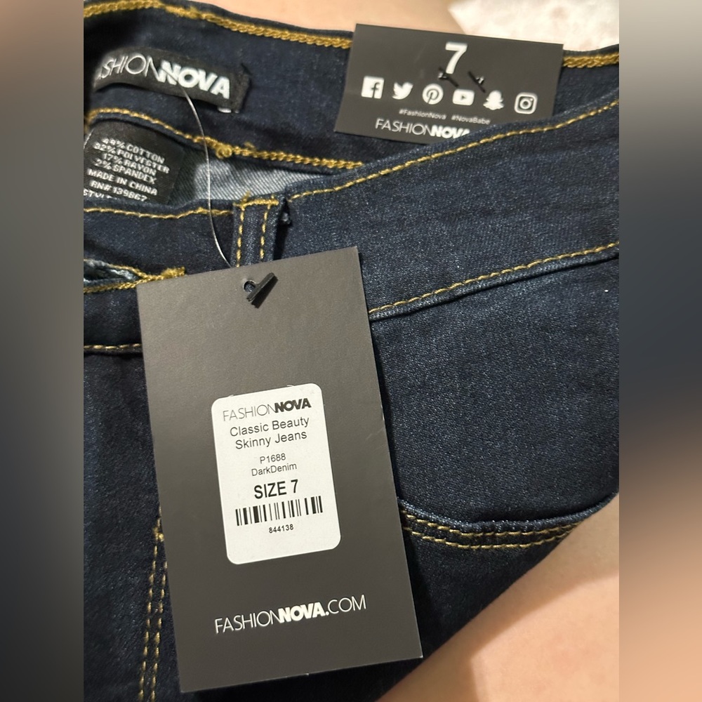 Brand new fashion nova size 7